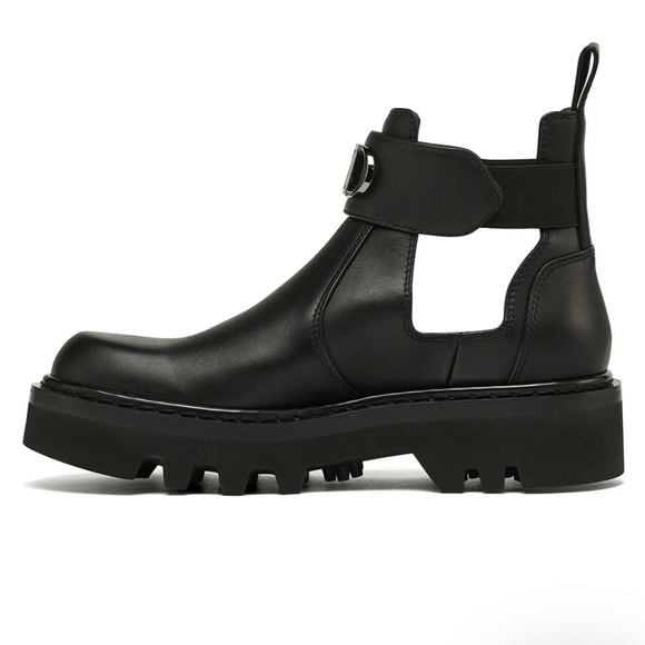 NWOB MCM Travia Black Leather Cutout Ankle Boot Women's EU 38 US 8  Org $830 - Picture 5 of 14